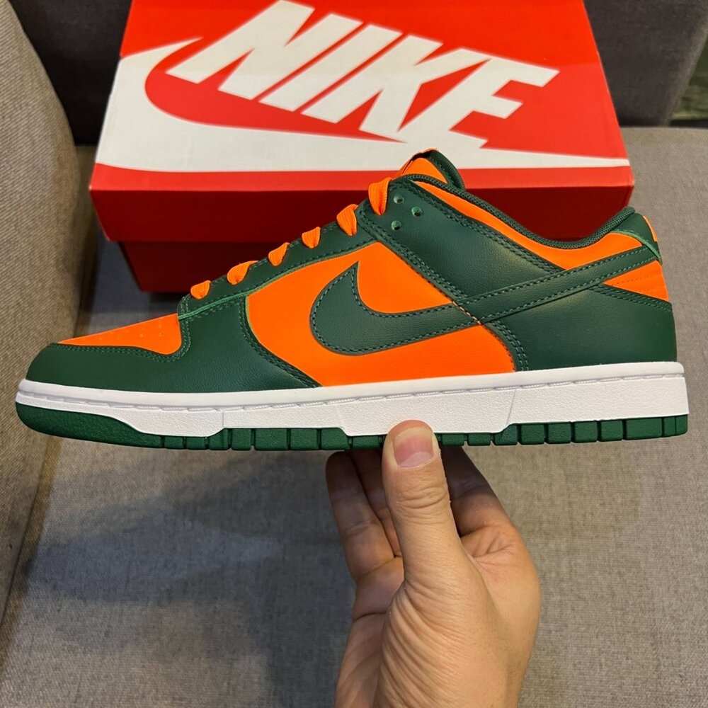 Nike Dunk Low Retro Miami Hurricanes Men's Size 8.5 - Picture 10 of 12